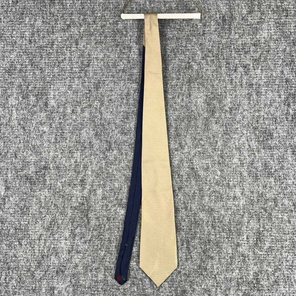 Tommy Hilfiger Tie Mens 56 Long‎ 4 Wide Silk Designer Vintage USA made